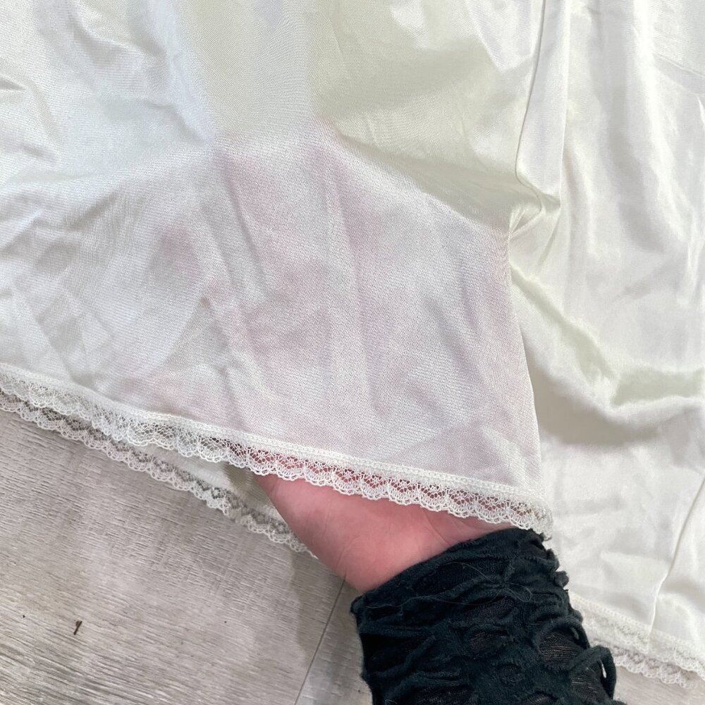 White Vintage Vanity Fair Slip Dress - Picture 7 of 10